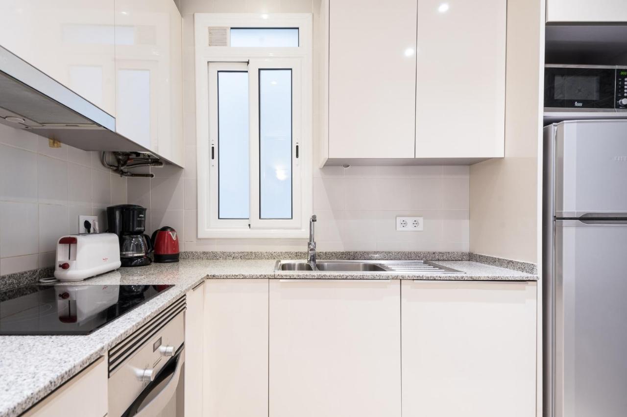 Spacious 3 Bed Apt In The Heart Of Sant Antoni Barcelona Buitenkant foto