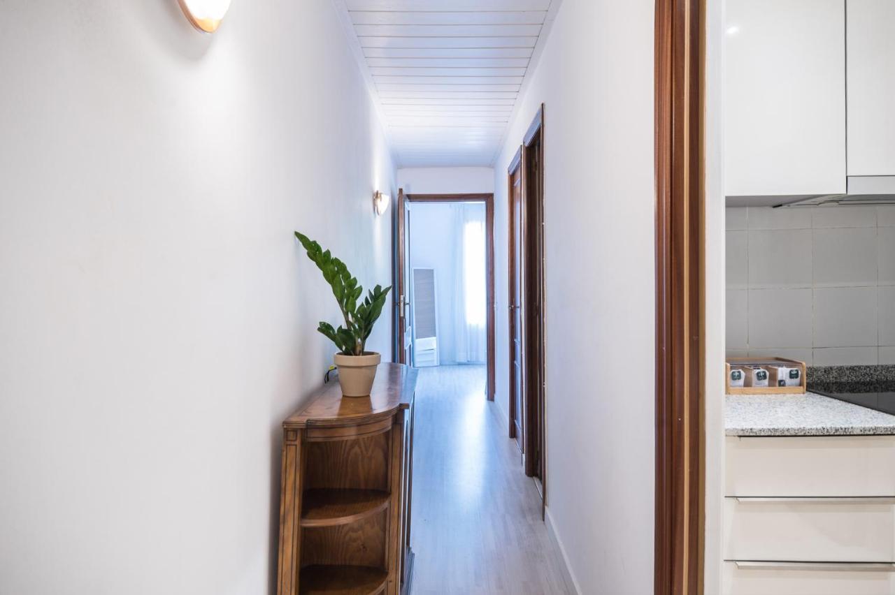 Spacious 3 Bed Apt In The Heart Of Sant Antoni Barcelona Buitenkant foto