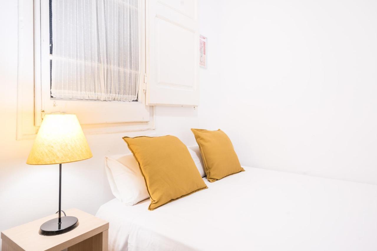 Spacious 3 Bed Apt In The Heart Of Sant Antoni Barcelona Buitenkant foto